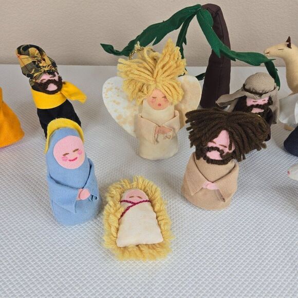 Vintage Felt Nativity Scene Set Angel Shepherds Wise Men Camel Donkey - Picture 2 of 8
